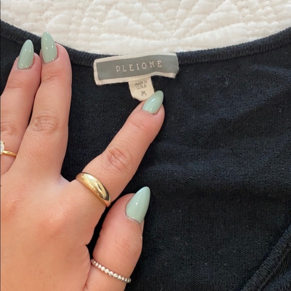 Black tshirt - Picture 3 of 4